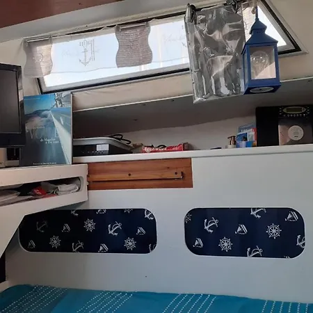 Hébergement Insolite Sur Voilier *